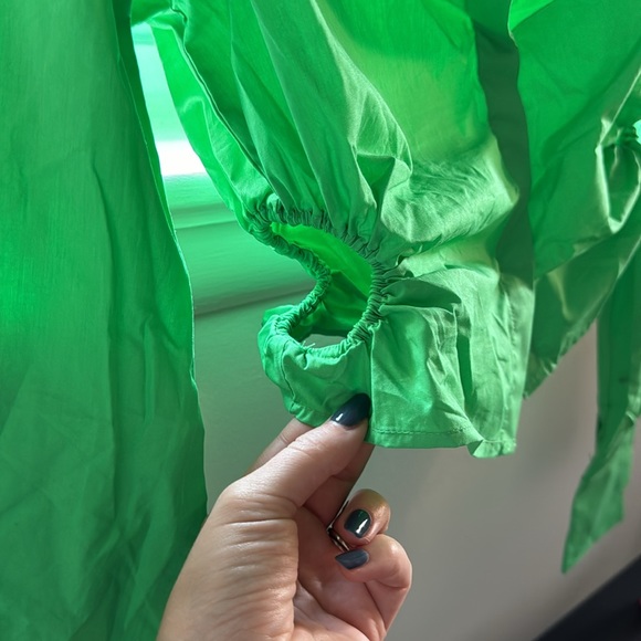 Urban Revivo collared crop top - Picture 3 of 4